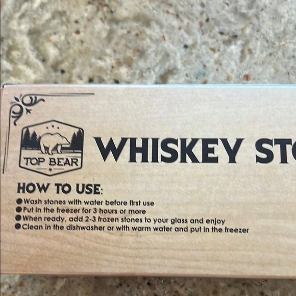 Top Bear Whiskey Stones Set with Tong - Picture 4 of 4